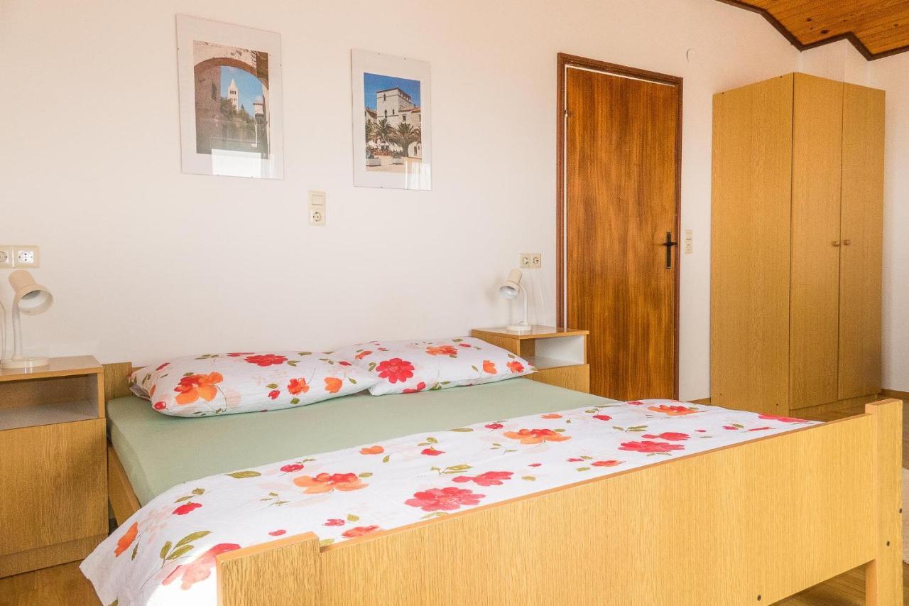 Apartments Pahljina Palit Dış mekan fotoğraf