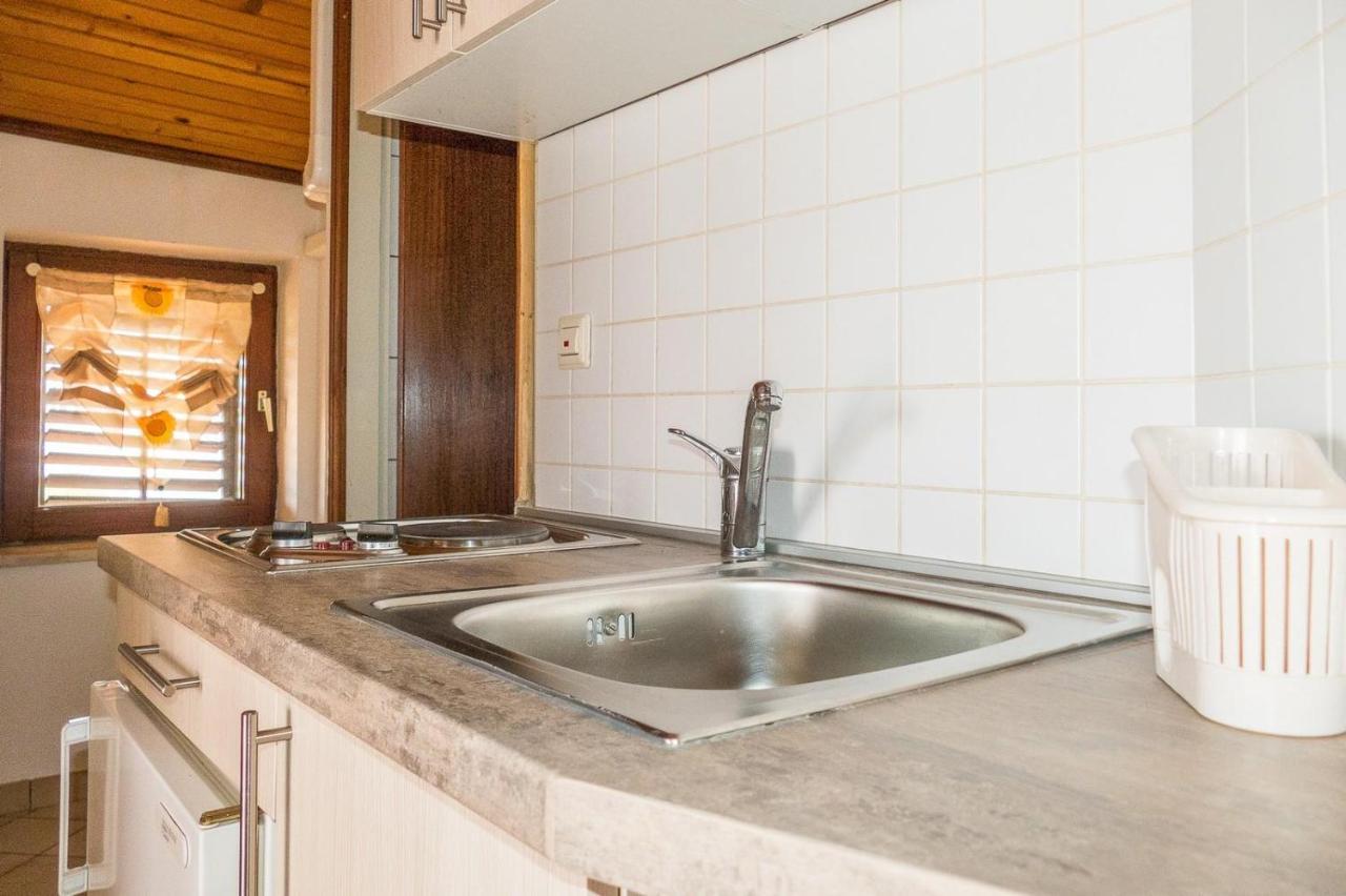 Apartments Pahljina Palit Dış mekan fotoğraf